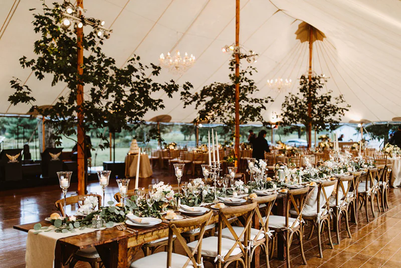 Party, Musik und Licht bei einer Hochzeit