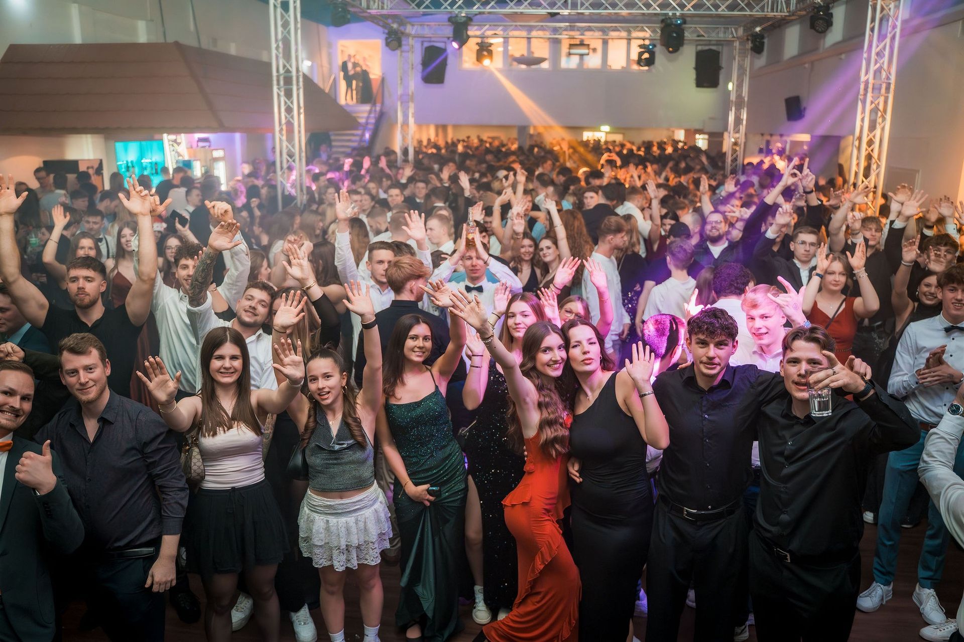 Titelbild zum Beitrag GalaxyEvents Weihnachtsball Bassum 2025: Eine Rekordnacht mit 1.700 Gästen